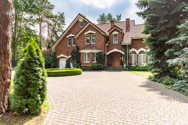 Best Driveway Pavers Near Me  in Charleston, MS